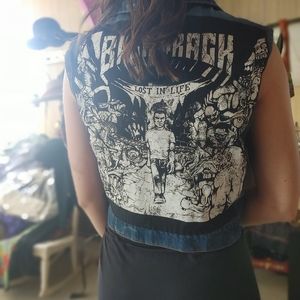 "LOST IN LIFE" NY CROP PUNK VEST